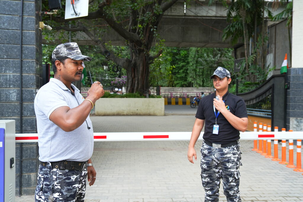 Commercial security services for commercial buildings